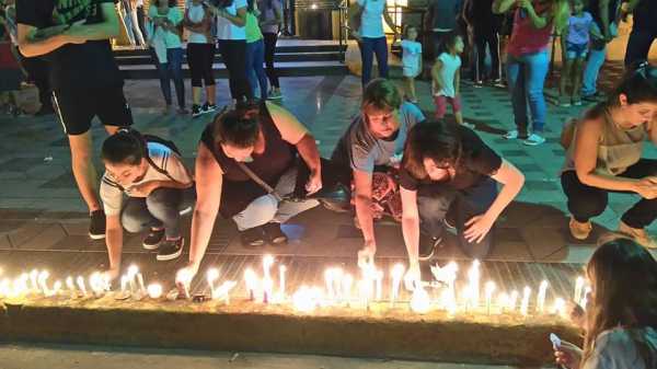 Mucha gente este martes en la marcha  por Agustina Imvinkelried ( ver aqui los videos)