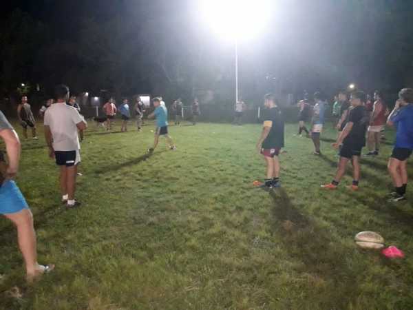 Alma Juniors comenzó la pretemporada de rugby y vóley