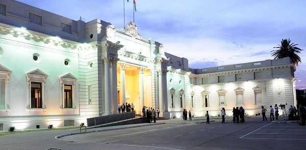    En el recinto de la Cámara de Senadores se realizó la 3ª sesión extraordinaria del período 136