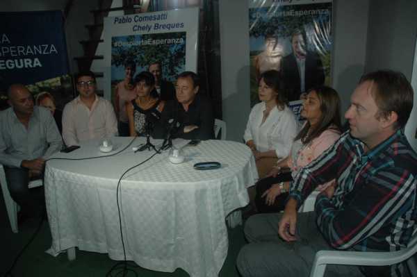 Comesatti presentó a quienes lo van acompañar en su lista