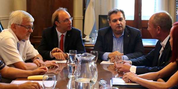 Ante una nueva reunión paritaria, la provincia pidió “prudencia” a los gremios estatales