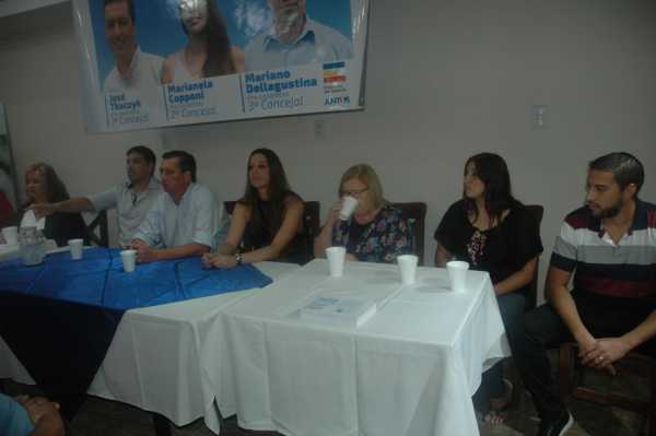 José Tkaczyk presentó su lista para Concejales apoyando a  María Eugenia Bielsa - Danilo Capitani Juntos Encuentro por Santa Fe (ver 8 fotos)