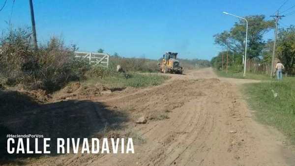 FRANCONI  Junto a ASSA, y luego de terminada la obra de cloacas, realizamos rectificación de calle Rivadavia, desde Bosch hasta Paso Vinal
