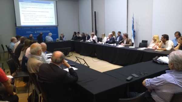  AUT: Javier de la Peña participó de la Mesa de Competitividad Lechera