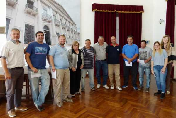 Entregan Fondo de Asistencia a Entidades Deportivas