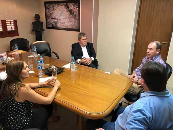 Marcela Aeberhard junto a Luis Rubeo visitaron la planta industrial del grupo Grupo Lito Gonella e Hijo