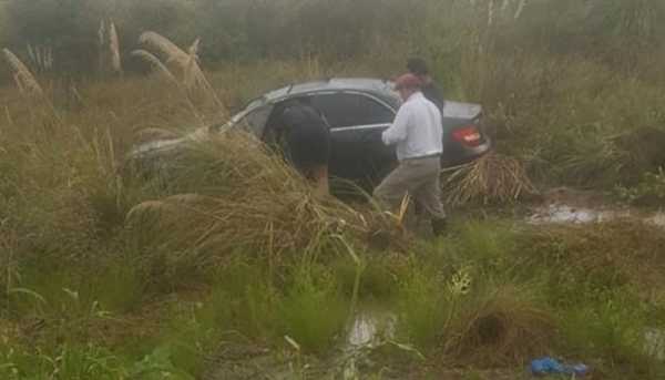 Ruta 4, entre las localidades de Elisa y San Cristóbal.el ex jugador de Colón, Oscar Esteban Bichi Fuertes, chocó esta mañana con su auto 