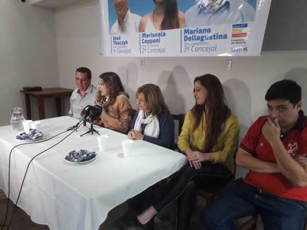 Maria Eugenia Bielsa y su equipo visitó Esperanza 
