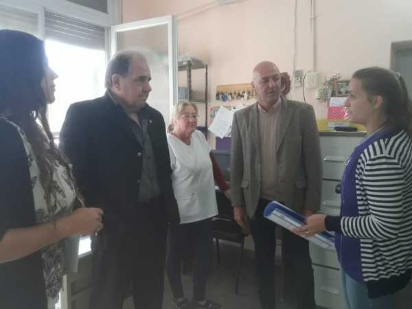 Della porta presente en gestiones y aportes para el Dto  Las Colonias junto al Ministro de Obras Públicas Pedro Morini