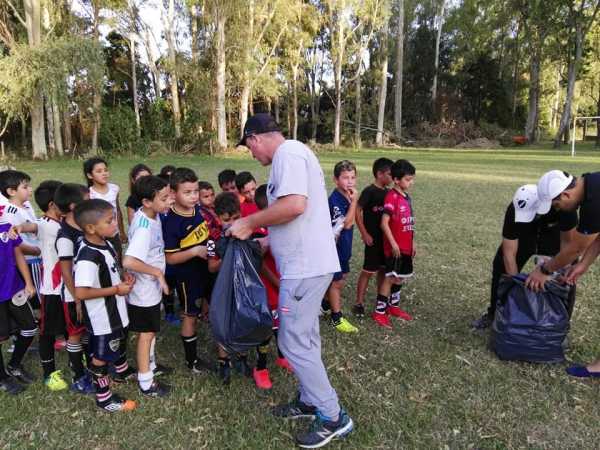 Sub Comisión de novena división Sportivo del Norte entregó un presente a todos los niños por el día de pascua