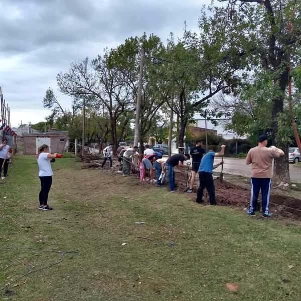 Y Asoc Dep. Juventud comenzó rapidamente la reconstrucción, tras la tormenta que hizo tanto daño