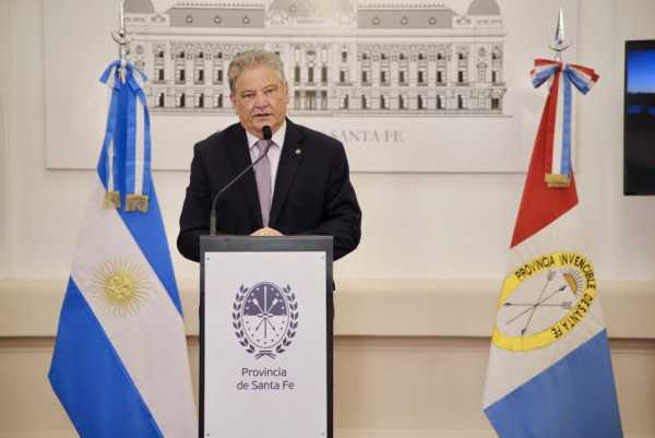 Fascendini entregó resoluciones y anticipos financieros del plan 