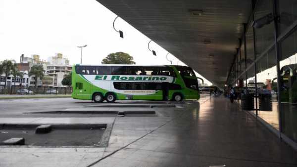 Rosario : Cae en picada la cantidad de ómnibus que ingresan y parten a diario de la Terminal