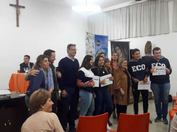 Certamen Sembrando Empresarios que finalizó en Escuela.Escuela Nº 2027 