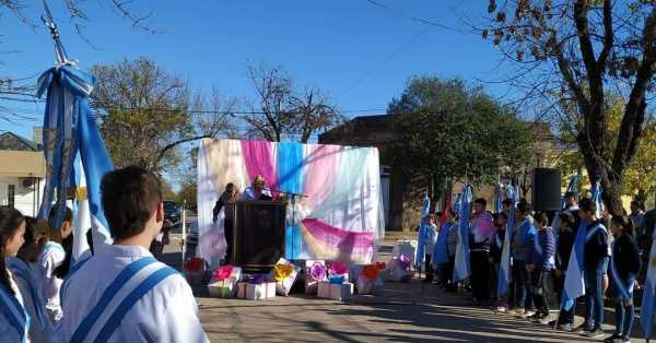 100 años celebraron hoy en la Escuela Primaria N° 316 