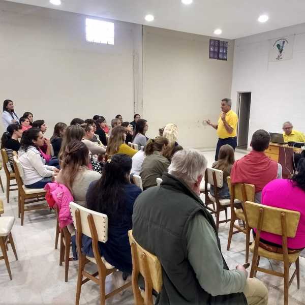 Hoy, se brindó el curso de RCP en Esperanza