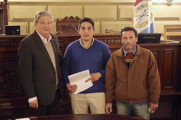 Fascendini entregó subsidios a instituciones educativas,sociales,deportivas y religiosas  