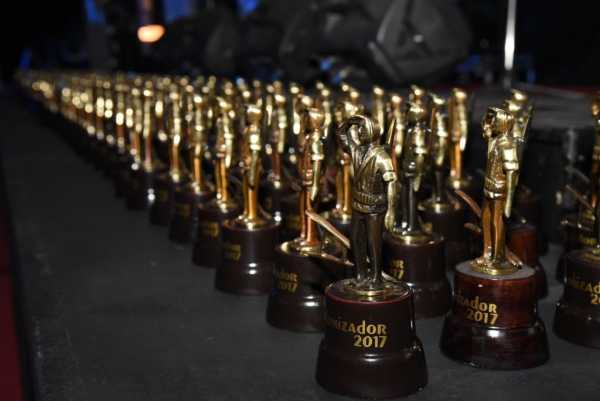 EL COLONIZADOR 2019 La Comisión de Comercio de CICAE te invita a elegir a los galardonados 2019.y a un curso Excel