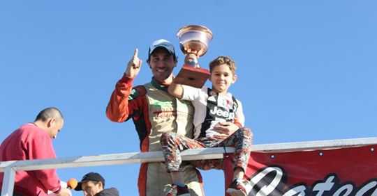 Sanjustino Alexis Finos se quedo con la quinta fecha de la 1600 en el Autodromo de Parana, mostrando un gran potencial con su VW Gol.