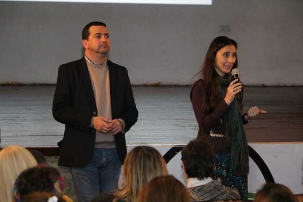 Gran convocatoria en la charla “Encuentros en el Territorio”