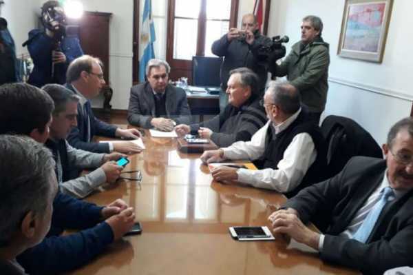 Números en rojo , Municipios y comunas de Santa Fe no pueden pagar sueldos El listado de las localidades afectadas.