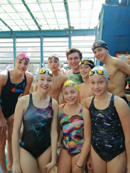 Muy buena participación del LTCE en extraordinario Torneo de Natación del Litoral