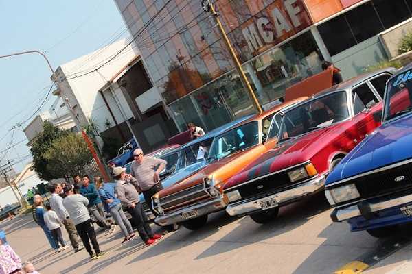 Se desarrolló en Franck el encuentro de automoviles mas de 120 vehiculos (VER 56 FOTOS)