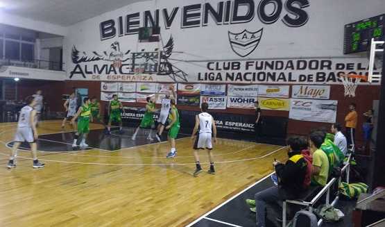 Almagro perdió con Regatas en el segundo tiempo