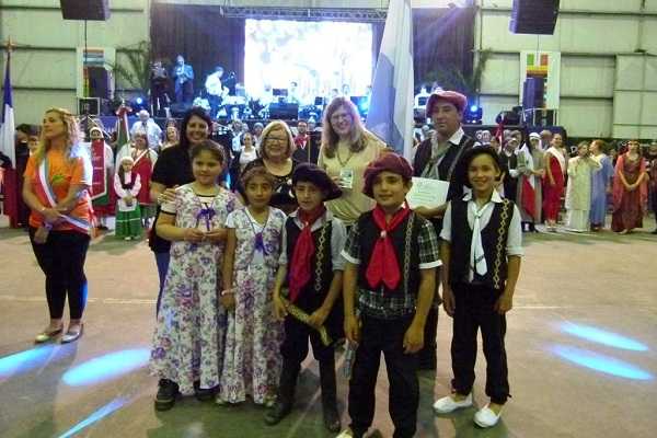 Fiesta de las colectividades nuevamente tuvo su exito video y fotos varias