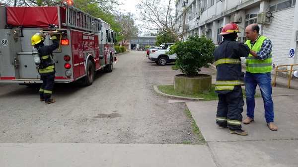 La Junta de Defensa Civil municipal, presente en el simulacro de evacuación en la FAVE