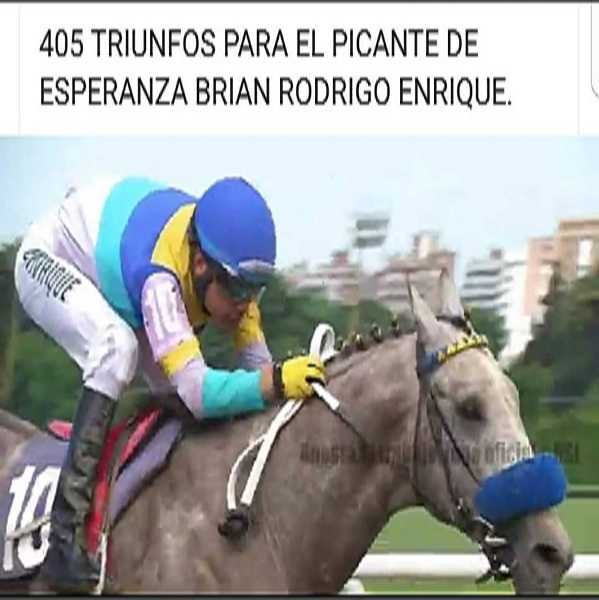 Siguen los triunfos esta vez triplete de Brian Enrique 