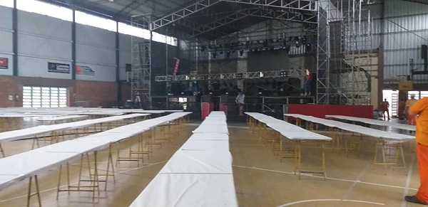 Se trabaja para organizar la fiesta de Humboldt esta noche en Gimnacio Club Sarmiento no se suspende