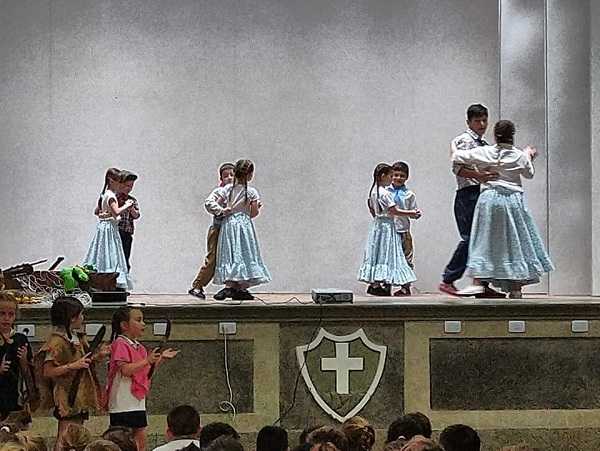 Acto de la Tradición turno tarde Colegio San José Esperanza (ver 30 fotos)