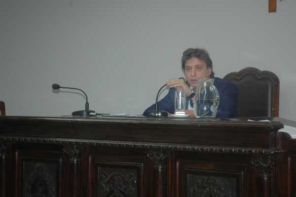  Hay nueva Ordenanza para las Vecinales de Esperanza informe Dr Victor Elena 