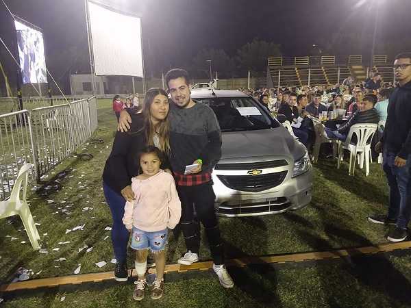 Yamila Sánchez ganadora del Chevrolet Ónix Bingo de Pilar (VER TODOS LOS GANADORES)