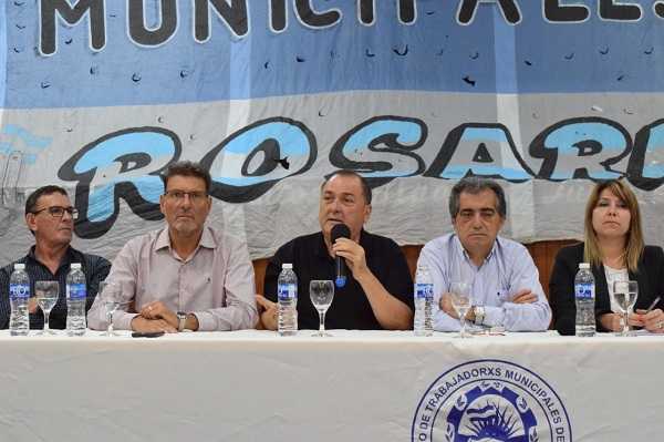 Contundente asamblea de Municipales de la Provincia de  Sta Fe en Rosario  