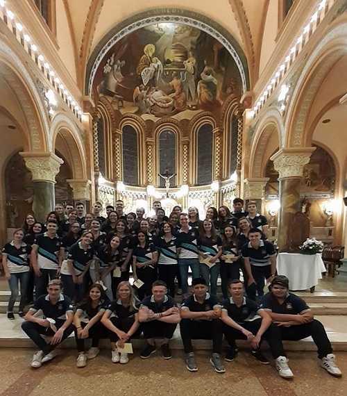  Escuela Nº 2027 José Manuel Estrada un compartir con los alumnos en la Basilica (Ver 13 fotos)