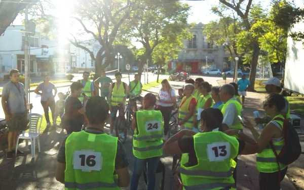Camaratón “Nuestras Plazas Y Paseos” El pasado domingo se llevó a cabo por la calles de nuestra ciudad, un circuito aeróbico fotográfico.