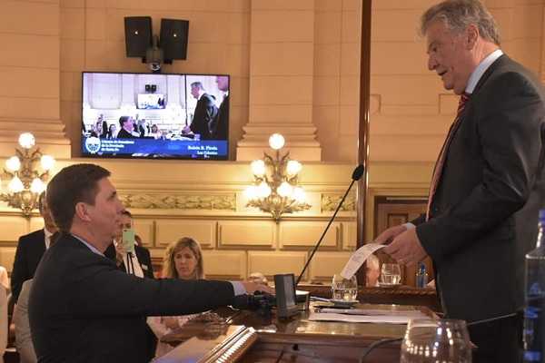 Ruben Pirola renovó la banca de Diputado en el dia de hoy ver como quedaron las bancas