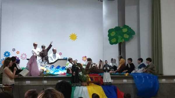 Celebración en Acción de Gracias por el ciclo lectivo 2019 en el Primer Ciclo del Nivel Primario Colegio San José (20 Fotos)