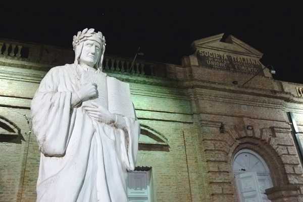 El municipio local convoca a reunión de padres de los niños inscriptos para las colonias de vacaciones en el Centro Cultural Municipal “Dante Alighieri”