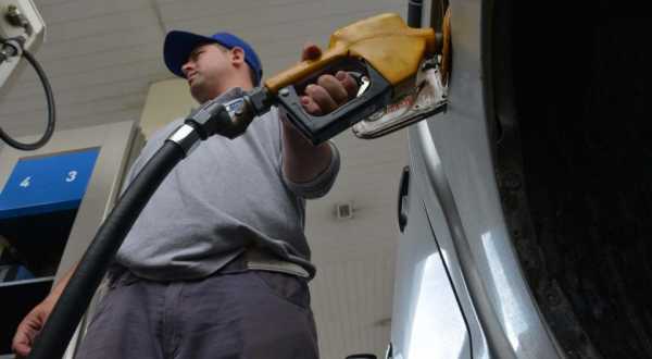 A partir de la medianoche habrá un aumento de los combustibles del 5%. La medida ya fue decidida por YPF 1°de Fernandez