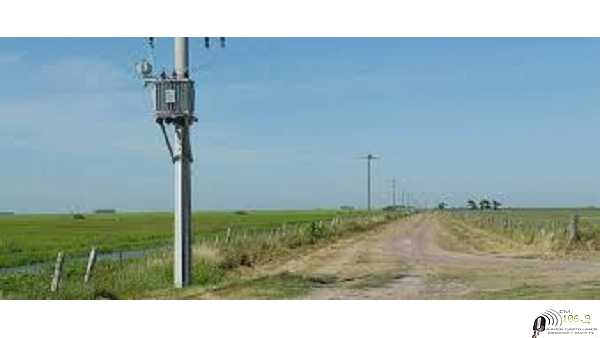  La Empresa Provincial de la Energía de Santa Fe (EPE) comenzó los trabajos de renovación y repotenciación de líneas troncales trifásicas de las zonas Norte, Sur, Este y Oeste de la ciudad de Esperanza.