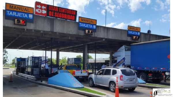 Por la falta de monedas de 5 pesos, subió el peaje del túnel subfluvial pero luego se retractaron y no se aumentó