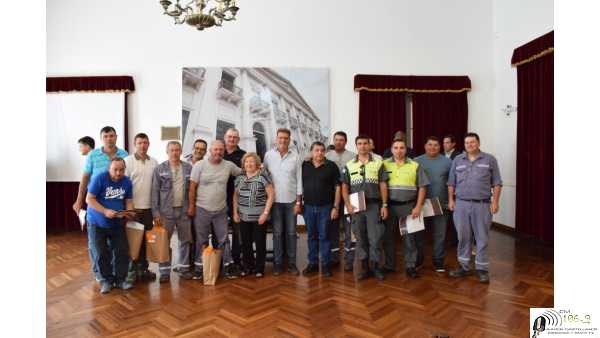 Municipalidad de Esperanza, el acto en Reconocimiento a la Trayectoria del Trabajador Municipal,