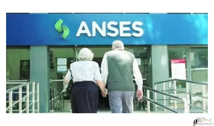 URGENTE: El Gobierno analiza aumentar las jubilaciones por decreto