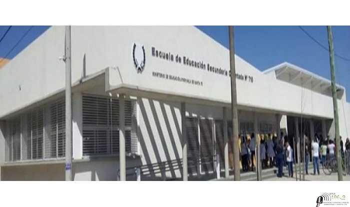 Desde EESO Nº 715 del barrio “La Orilla”se estará entregando en la Institución un cuadernillo gratuito enviado por el Ministerio para trabajar con algunas áreas. 