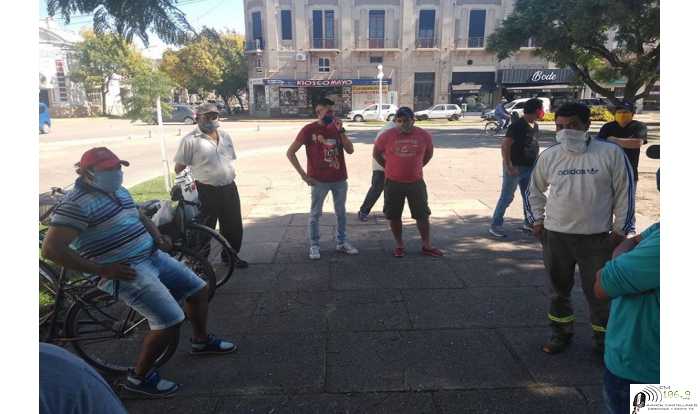 Al mediodia quienes trabajan en la construción solicitaron que den apertura a esa razón laboral