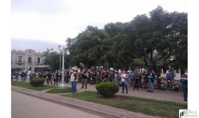 Propietarios de negocios unidos por Ucoes solicitaron frente municipalidad para poder abrir sus locales