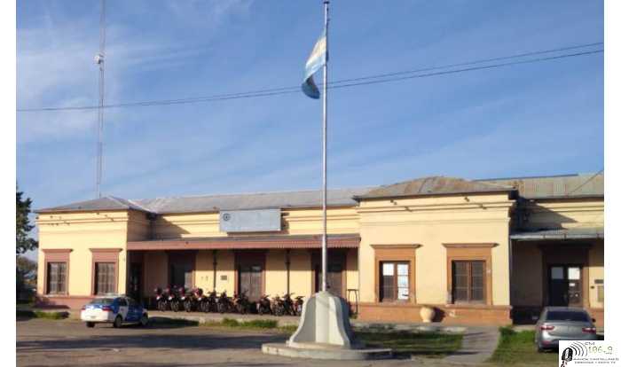 Policial domingo  5/7/2020 aprendido joven 23 años por ser el presunto autor de incendiar un automóvil en la vía pública